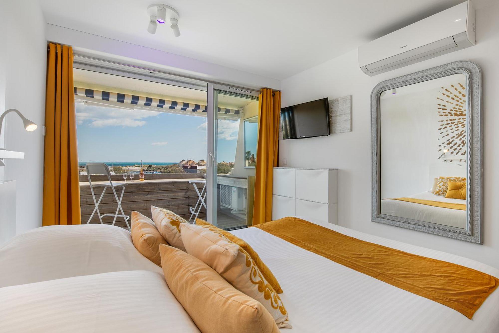 La Dolce Vita Naturiste Port Nature Agde Exterior photo
